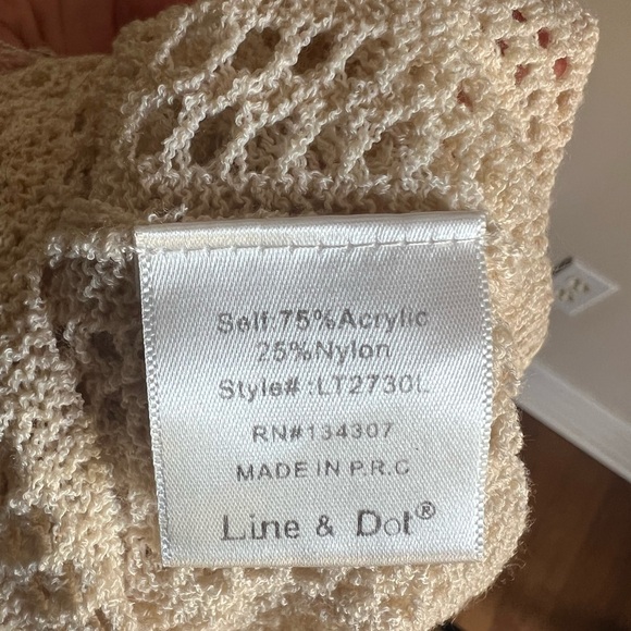 Line & Dot Getaway fringe tank - Picture 6 of 7